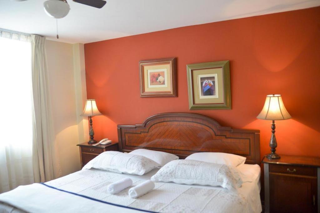 Hotel Las Condes Трухильо Екстериор снимка